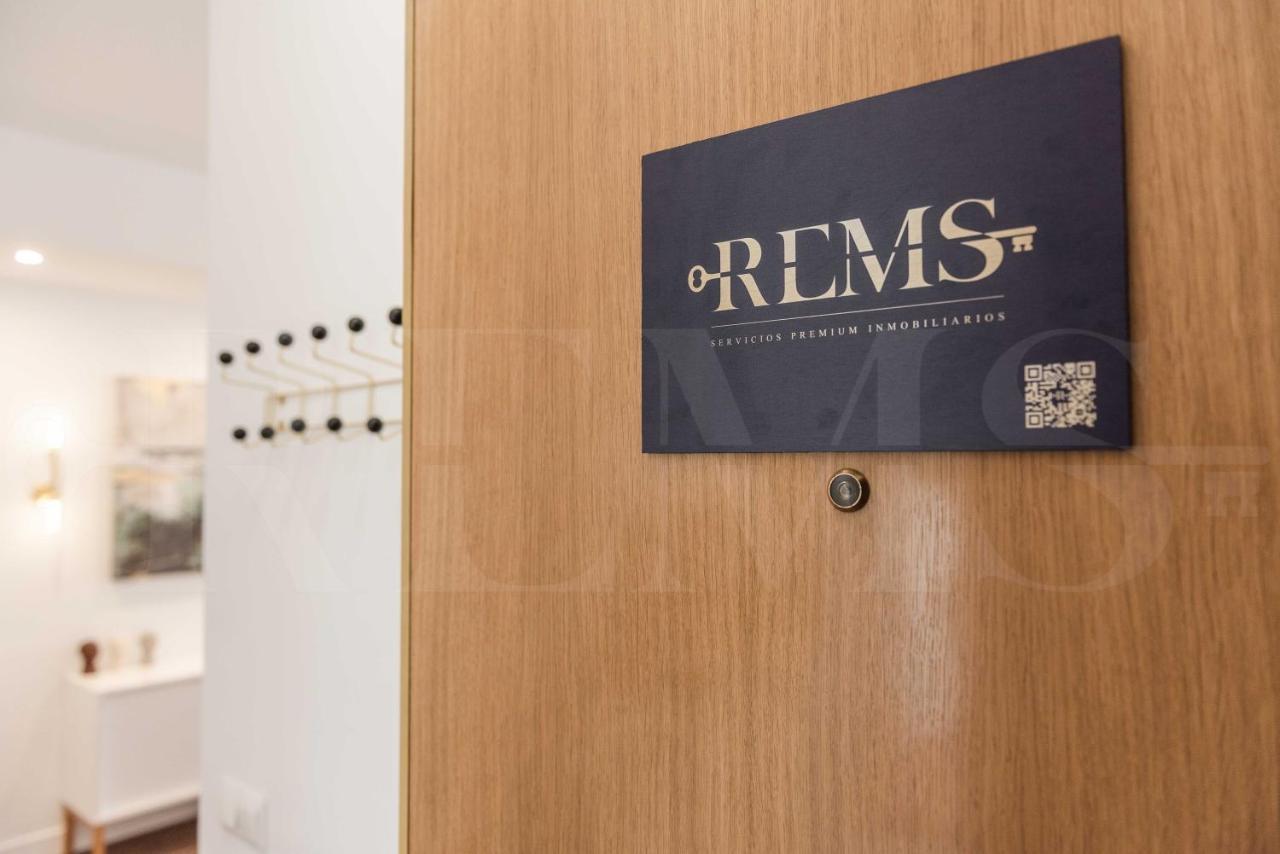 Designed Minimalist Apartment - Malaga Center By Rems المظهر الخارجي الصورة